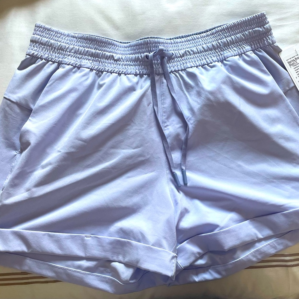 Lululemon spring breakaway MR shorts 3 “